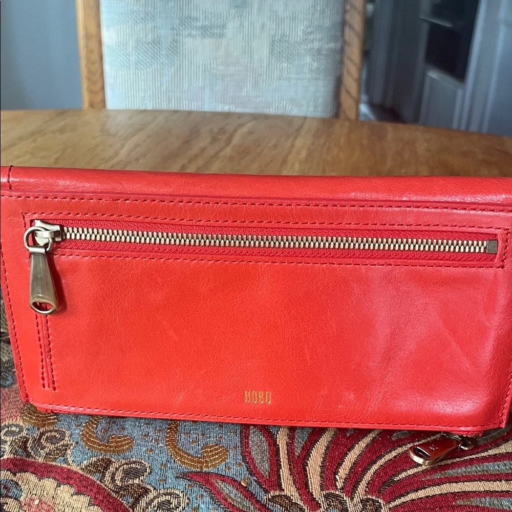 Women's Hobo Redish/orange Leather Envelope Wallet Clutch NWOT - Picture 2 of 6